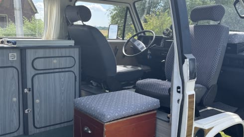 T3 Erwin  – 2 a 3p Volkswagen Campervan. 