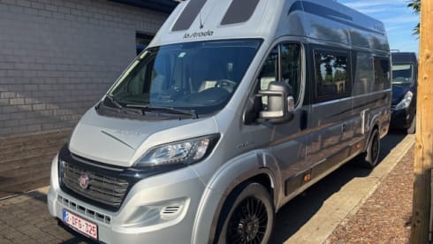 Premium bus camper, brand: La Strada -> length 6.40m