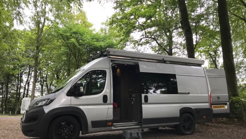 Modern Fully Equipped Sports Tourer by HR Multisport