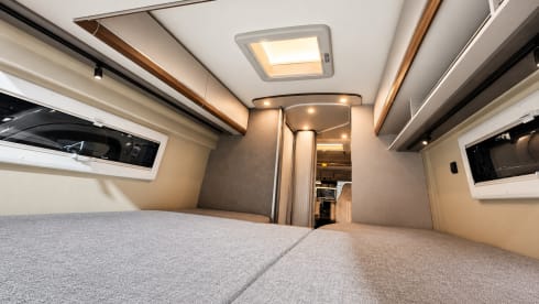 Freedom Suite – 2p Pössl bus uit 2026