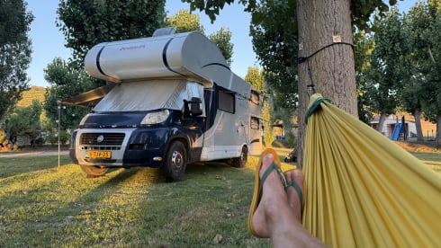 6p ruime gezinscamper met stapelbed off the grid