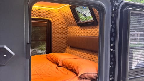 W R A N G L E R . – Jeep Wrangler Rubicon avec remorque tout-terrain en option RS Camp ES-3 (<750 kg)