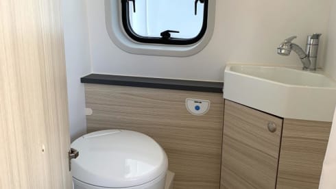 Adria Sun Living 2023 V65 SL bus camper | length beds | tow bar