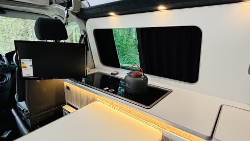 JETT  – VW T6.1 Highline Top Spec with California bed - INSURANCE INCLUDED