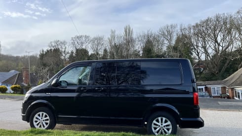 Betty – 2 berth Volkswagen campervan from 2015