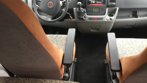 Living the Dream – Dethleffs camper integral