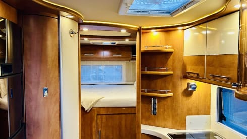 Reispaleis – Comfortable and stylish integrated 4p Carthago Chic C-Line II