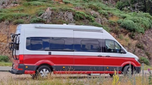 Cherry Red – New Grand Caliofornia Camper 680 Cherry Red