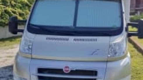 Pierpaolo – Camper semintegrale burstner ixxeo 666