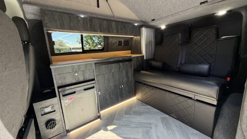 Midnight – Luxury Ford Transit Custom Pop-Top Camper | 4 Berth | Automatic