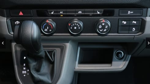 4 personen  – VW GRAND CALIFORNIA equipped with many automatic options