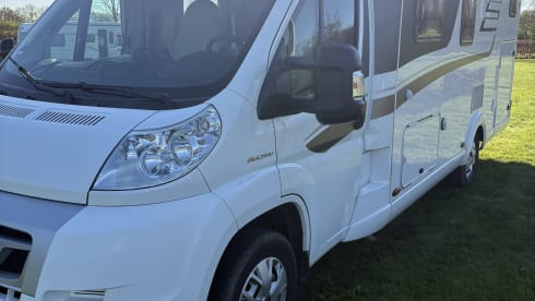 2p Hymer semi-integrato dal 2015