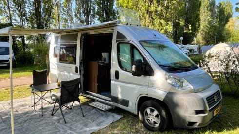 Cozy strong Pössl bus camper, fully equipped!