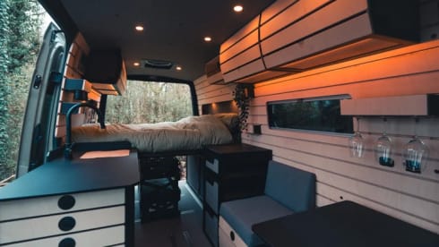 The Beast – 4-sitziger Mercedes-Benz Bus ab 2025