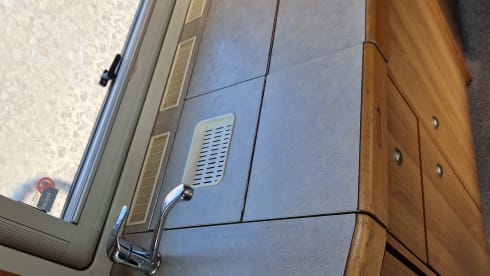 Knausie – 2p Volkswagen bus from 2012