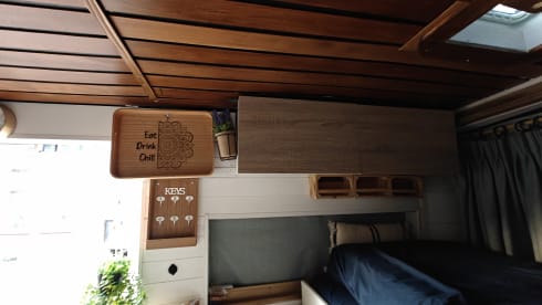 Loesje – Unique 2-person campervan for adventure & luxury!