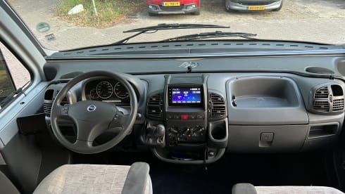 Marcel en Houria – Knaus SUNLINER 658MF integral / 4 pers.