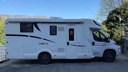 Mc4 279 – Semintegrale 5 posti con letto nautico
