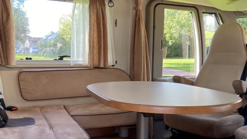 4p Hymer B 674 SL integrated from 2009 including length beds and fold-down bed