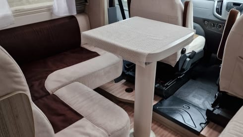 4 berth ford benimar fully loaded motorhome 