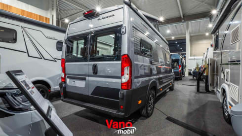 4p Adria Mobil bus uit 2023