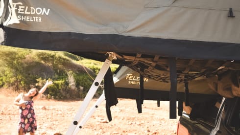 FORD RANGER 2 ROOFTOP TENT – Ford Ranger Wildtrack Auto (2 roof-top tents, ideal for up to 5 people)