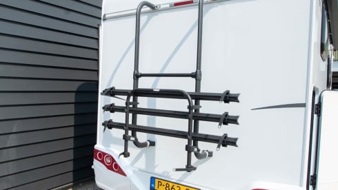 Luxe Sunlight V66 Adventure, semi-integrated camper