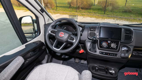 Knaus Boxstar Street 600 - 160 HP - with pop-up roof