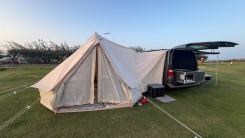 Carol – 2019 VW T6 Caravelle, 4 berth + a cosy bell tent & stove!