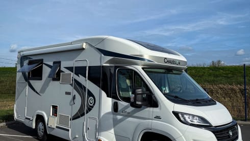 4p Chausson met queensbed en hefbed