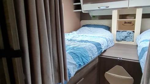 New Integral Camper / Automatic / 160 HP