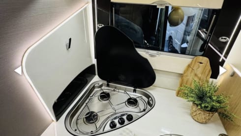 4p McLouis semi-integrated from 2019