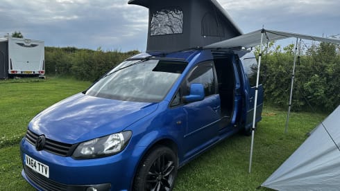 Una – 3 berth Volkswagen Caddy campervan from 2015