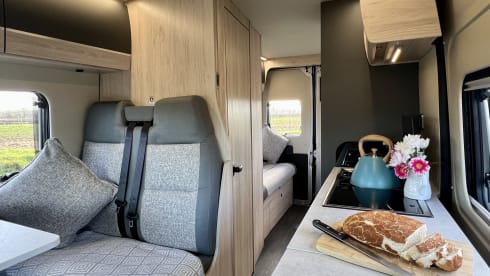 Expedition 67 – 4 berth, 4 belt (2025)