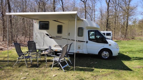 Benimar Tessoro 400, 4 persons, 2012, semi-integrated