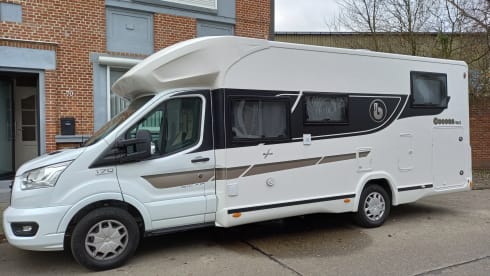 4p Benimar cocoon 463 Semi-Integral from 2021