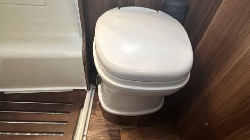Merther – Roller Team 746 6 Berth