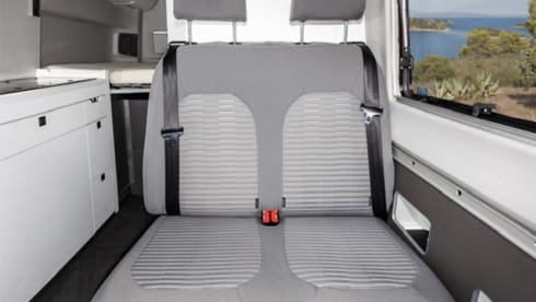 4 personen  – VW GRAND CALIFORNIA equipped with many automatic options