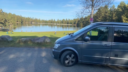 4p Mercedes-Benz campervan uit 2010