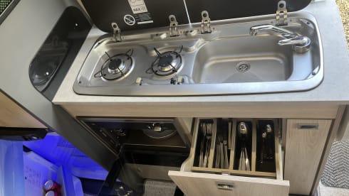 Exped – 4 berth 2023 Autotrail Expedition 67 with Pop Top