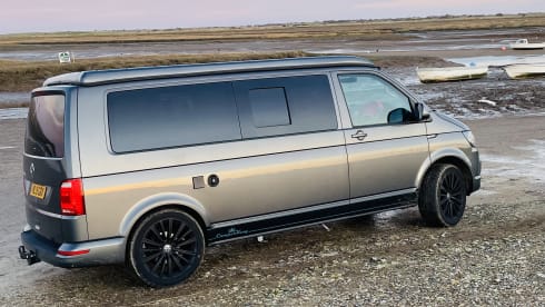 DAVE – Camping-car Volkswagen 4 places à partir de 2019