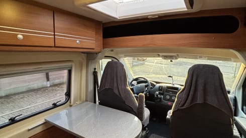 Lili & Otto – Campervan 2p