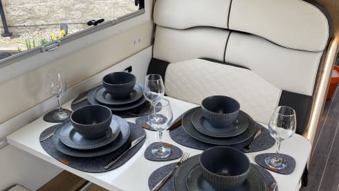 Discovery  – Discovery - 5 berth motorhome