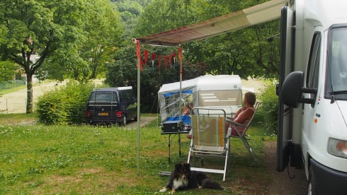 Camper voor uw perfecte vakantie – Ideal and complete camper for your perfect holiday