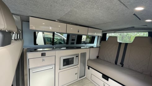 Penny – Luxury High Specification Family VW T6.1 4 Berth Campervan