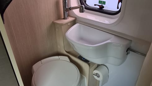 Camperlife – 4p Chausson bus uit 2019