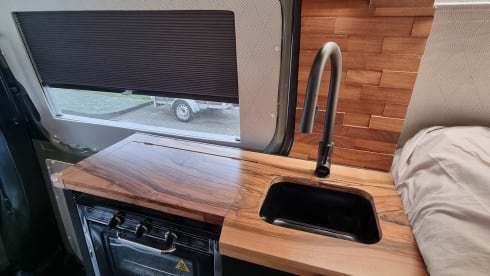 4p Mercedes-Benz bus from 2019