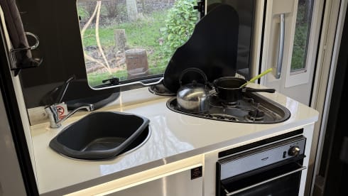 Forest – 6 berth Roller Team  675 Auto