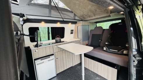JETT  – VW T6.1 Highline Top Spec with California bed - INSURANCE INCLUDED