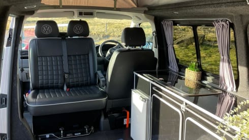 Jeff – Jeff- 4 Berth Volkswagen Campervan - New Professional Conversion